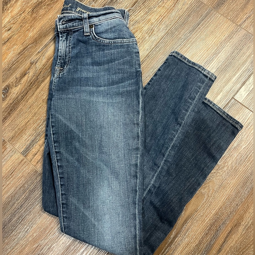 7 For All Mankind Gwenevere size 30 Women’s Jeans Dark Wash